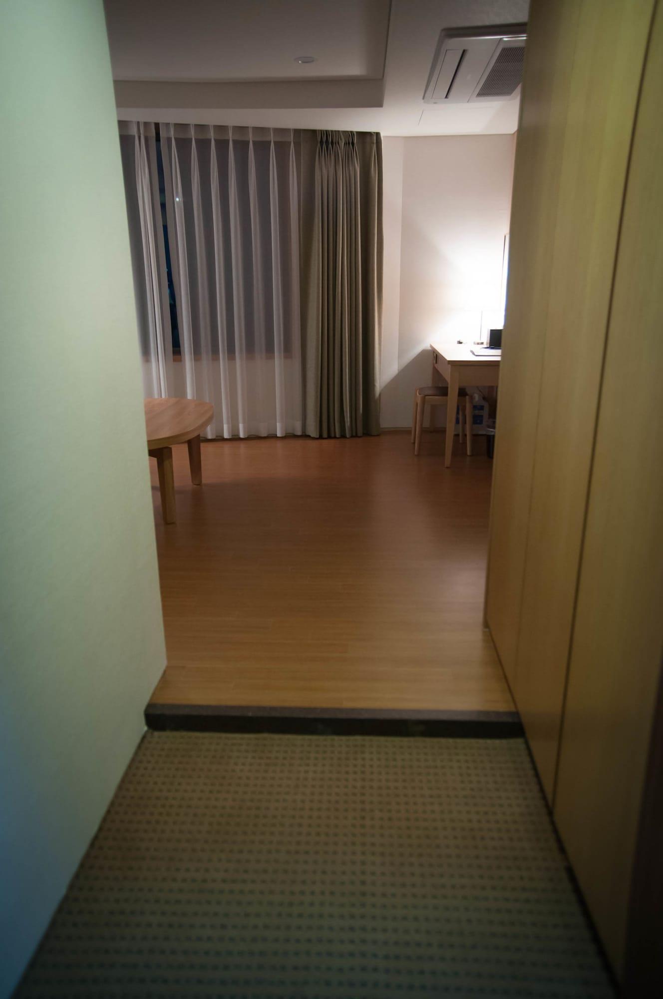 Benikea Jungmun Hotel Seogwipo Exterior photo