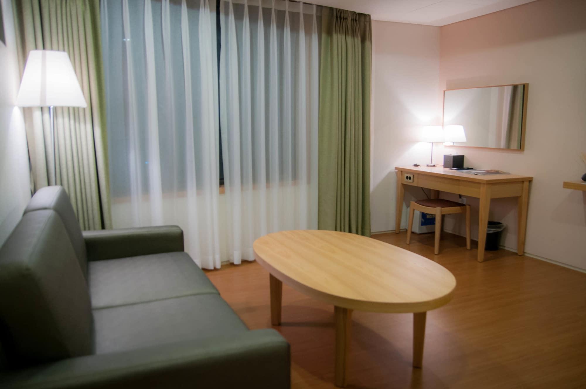 Benikea Jungmun Hotel Seogwipo Exterior photo