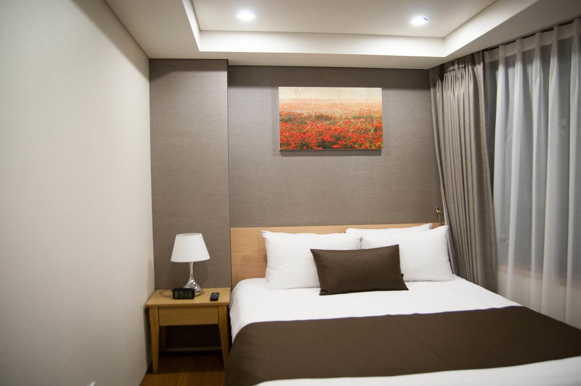 Benikea Jungmun Hotel Seogwipo Exterior photo